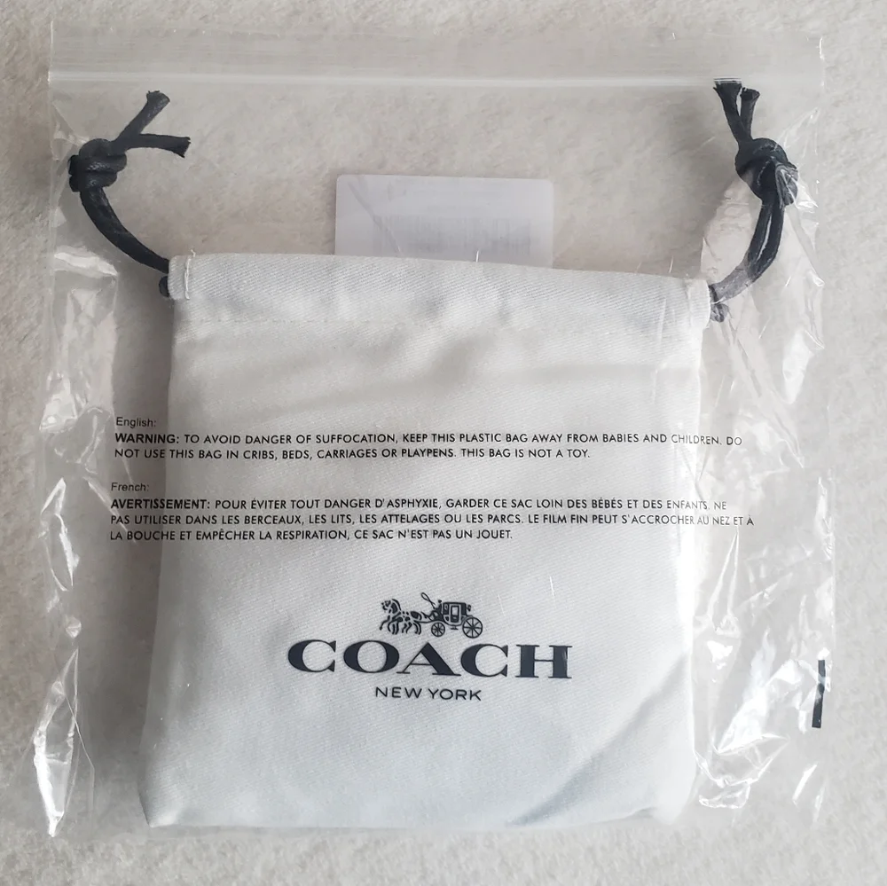 NWT COACH Gold Heart Shape Pendant Necklace - Picture 5 of 8